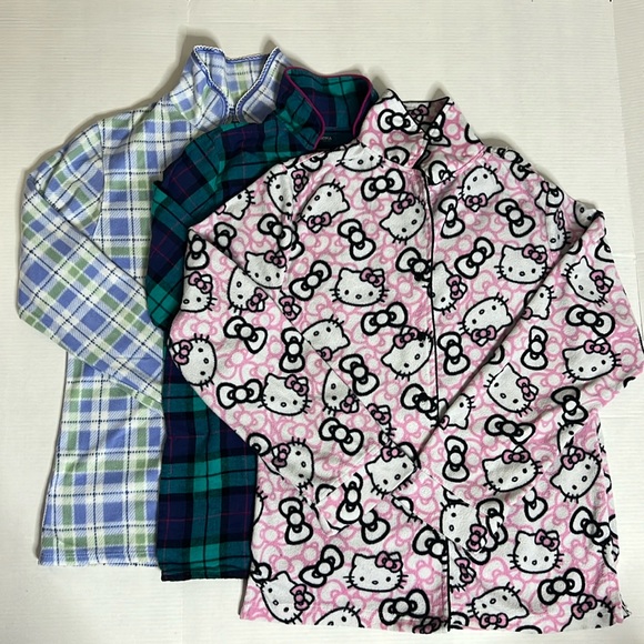 😴3 Packs of Pajama Tops - Picture 3 of 9